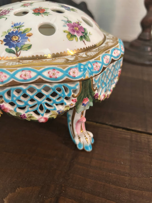 Fine Dresden Style Pierced Porcelain Pot Pourri Bowl with Floral Encrusted Decoration