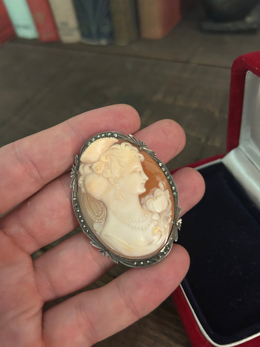 Vintage 800 Silver Shell Cameo Brooch/Pendant with Marcasite Decoration