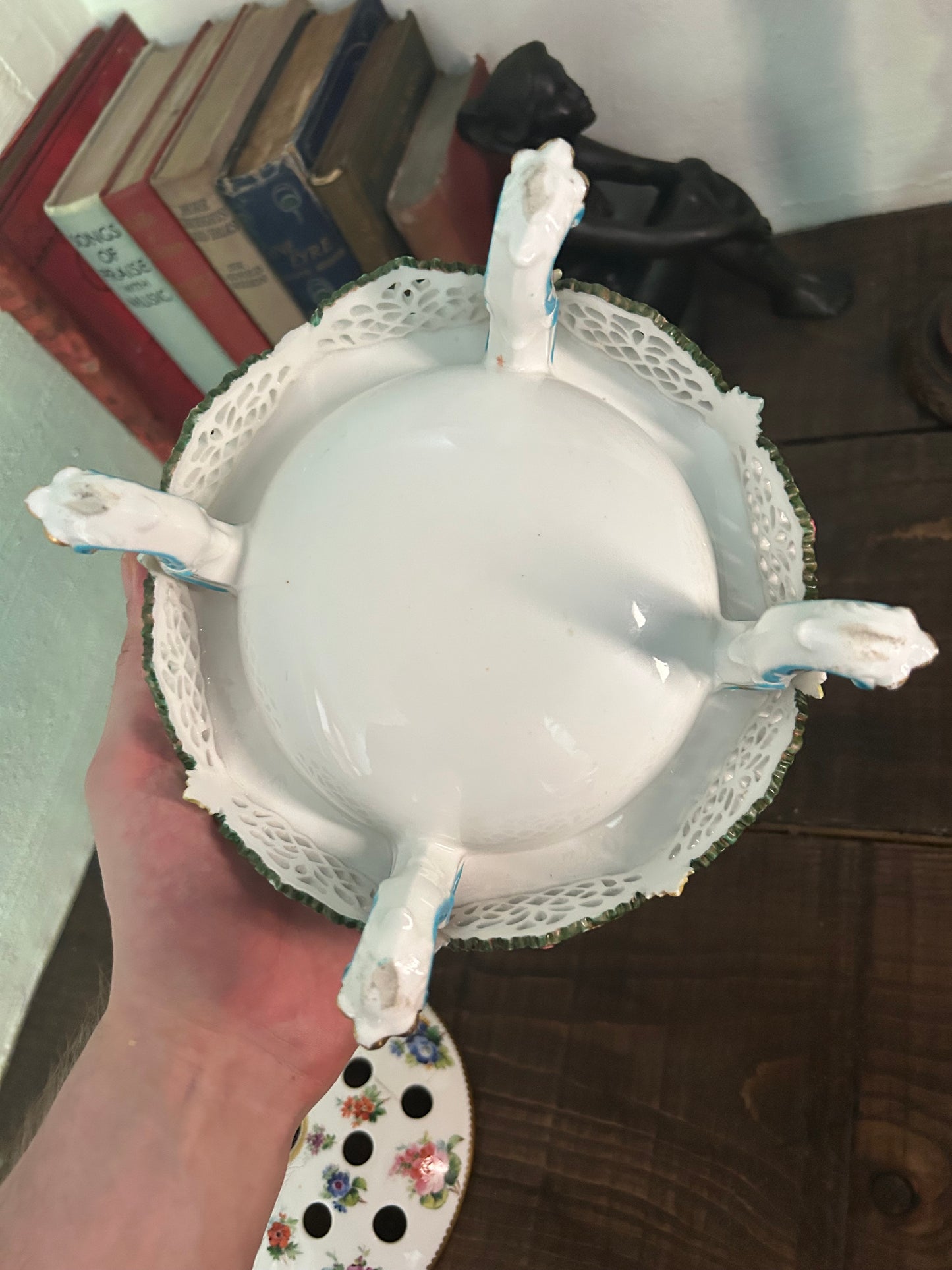 Fine Dresden Style Pierced Porcelain Pot Pourri Bowl with Floral Encrusted Decoration